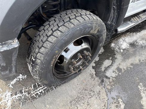 Used 2019 Ford F550 4x4 Regular Cab Super Duty image 4