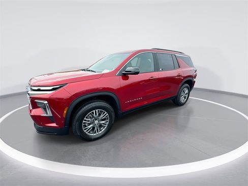 New 2025 Chevrolet Traverse LT w/ Enhanced Driving Package image 4