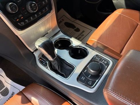 Used 2018 Jeep Grand Cherokee Summit AWD/4WD image 22