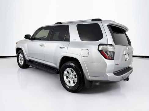 Used 2022 Toyota 4Runner SR5 Premium w/ Moonroof Package RWD image 7
