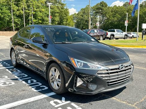 Used 2020 Hyundai Elantra SEL FWD image 2