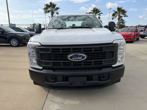 New 2026 Ford F350 XL w/ XL Driver Assist Package RWD image 3