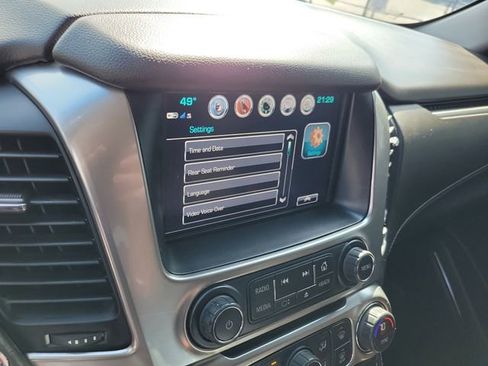 Used 2020 Chevrolet Suburban Premier w/ Premier Plus Edition image 20