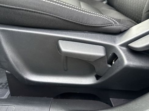 Used 2025 Ford Escape Active image 12