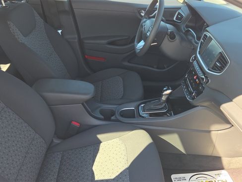 Used 2018 Hyundai Ioniq Blue image 25