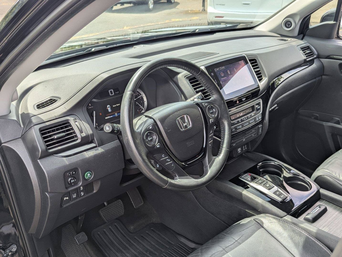 Used 2016 Honda Pilot Touring image 12