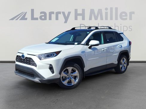 Used 2021 Toyota RAV4 Limited image 1