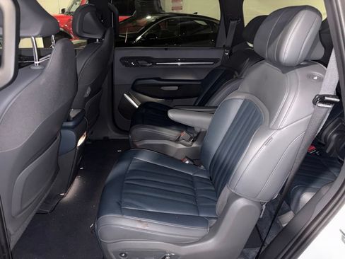 Certified 2024 Kia EV9 GT-Line AWD/4WD image 9