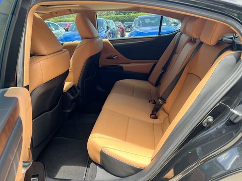 Certified 2024 Lexus ES 350 w/ Premium Package FWD image 19