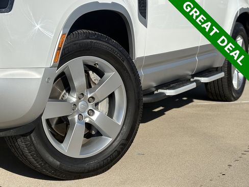 Used 2023 Land Rover Defender 130 SE image 9