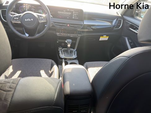 New 2026 Kia Seltos S FWD image 22