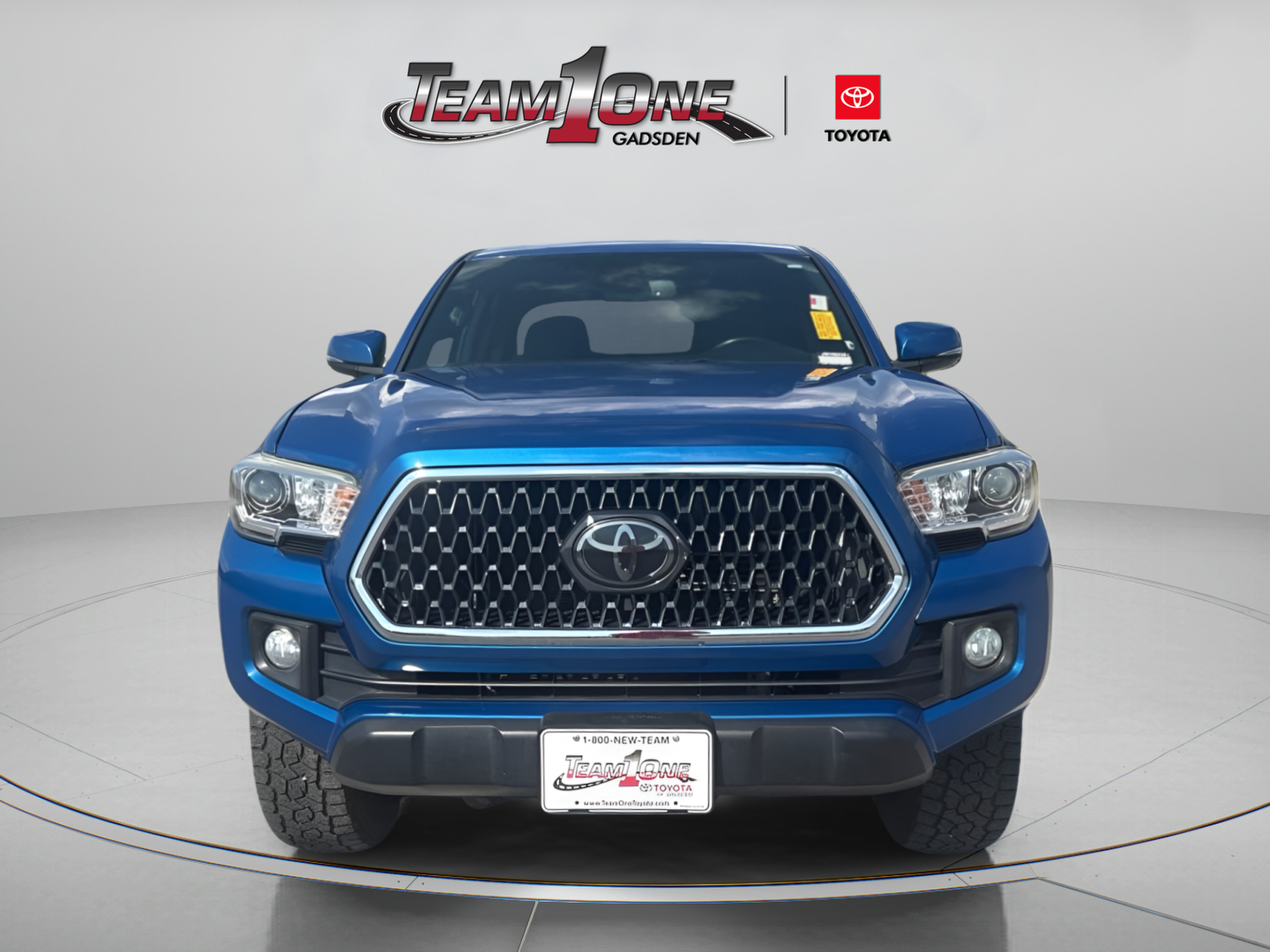Used 2018 Toyota Tacoma TRD Off-Road AWD/4WD image 2