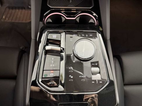 New 2026 BMW 530i xDrive w/ Premium Package image 17