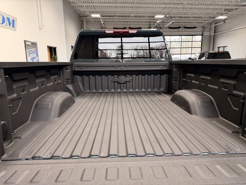 Used 2025 Chevrolet Silverado 2500 LT image 8