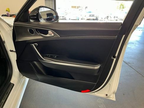 Used 2022 Kia Stinger GT1 RWD image 12