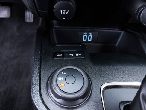 Used 2023 Ford Ranger Lariat w/ Technology Package AWD/4WD image 26