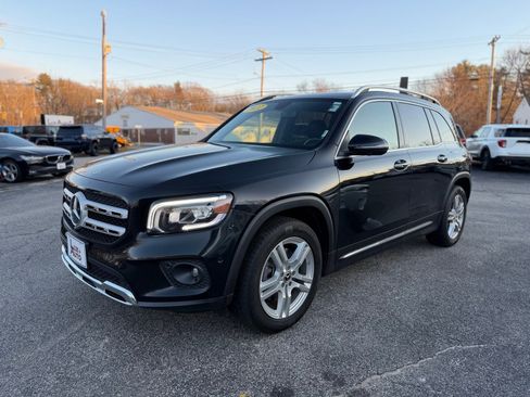 Used 2022 Mercedes-Benz GLB 250 4MATIC image 5