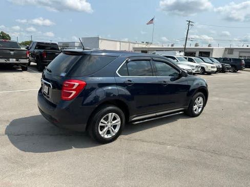 Used 2017 Chevrolet Equinox LS FWD image 19