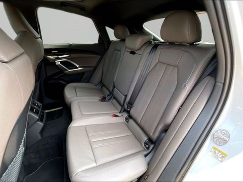 Used 2025 Audi Q5 Premium Plus w/ Premium Plus AWD/4WD image 28