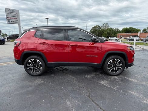 Used 2023 Jeep Compass Limited AWD/4WD image 9