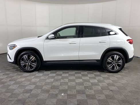 Certified 2025 Mercedes-Benz GLA 250 4MATIC image 2