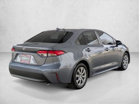 Used 2023 Toyota Corolla LE image 5