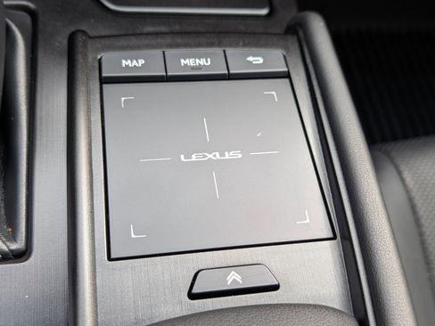 Used 2019 Lexus ES 300h w/ Premium Package image 21