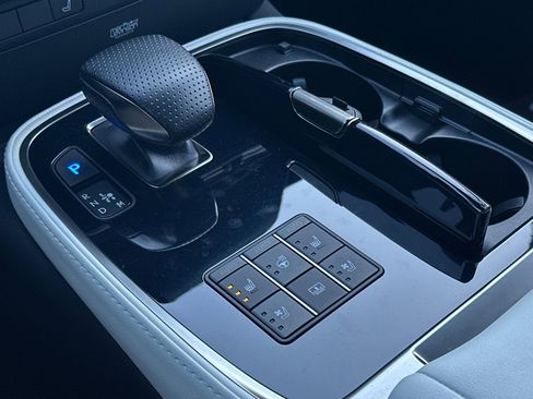 Used 2023 Lexus LS 500 F Sport image 20