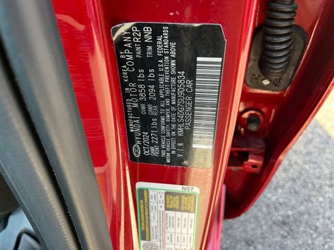 Used 2025 Hyundai Elantra SEL image 28