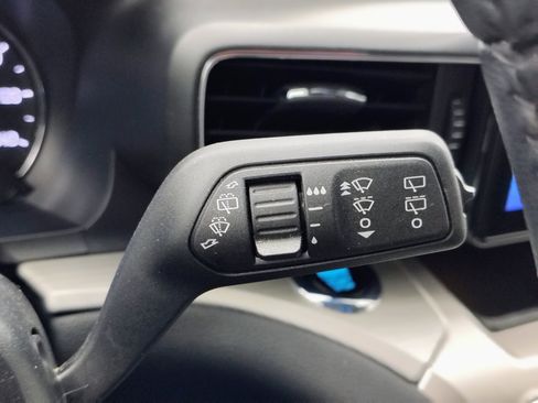 Used 2023 Ford Explorer XLT w/ Equipment Group 202A image 43