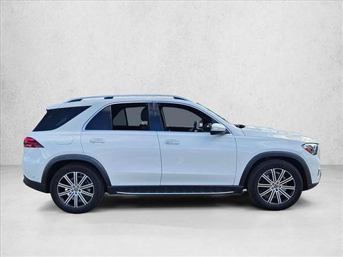 Used 2024 Mercedes-Benz GLE 350 4MATIC image 4