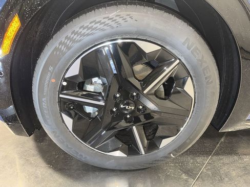 New 2025 Kia EV6 Wind image 10