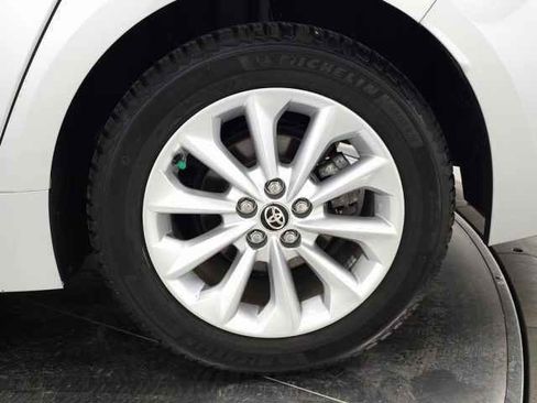 Used 2020 Toyota Corolla LE w/ LE Convenience Package image 11