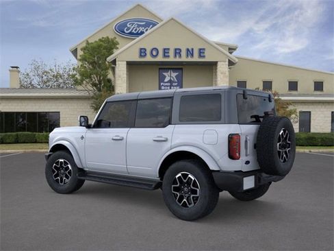 New 2025 Ford Bronco Outer Banks image 4