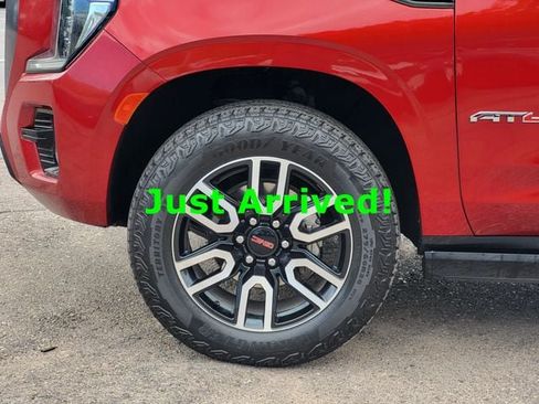 Used 2024 GMC Yukon XL AT4 AWD/4WD image 4
