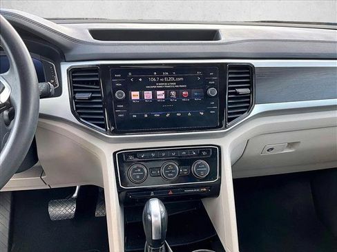 Used 2023 Volkswagen Atlas SE w/ Black Wheel Package FWD image 8