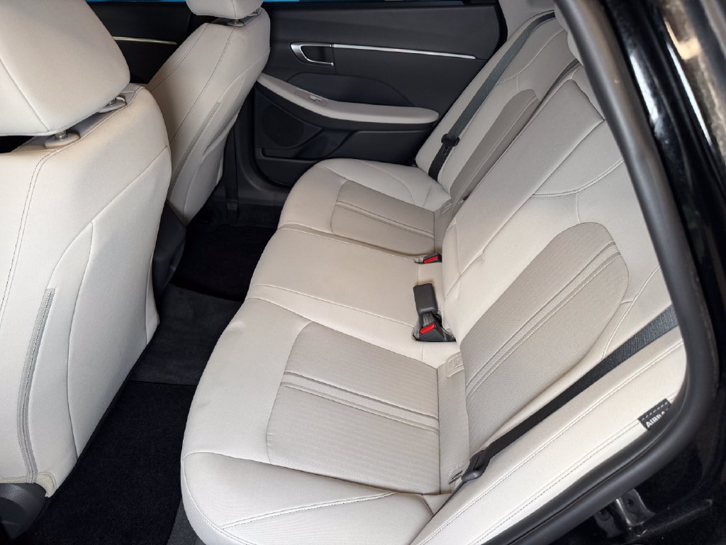 Used 2023 Hyundai Sonata SEL FWD image 21