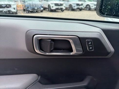 Used 2023 Ford Bronco Big Bend w/ Sasquatch Package AWD/4WD image 14