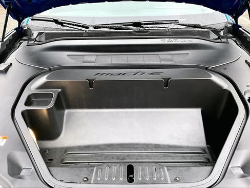Used 2025 Ford Mustang Mach-E Select w/ Interior Protection Package image 31