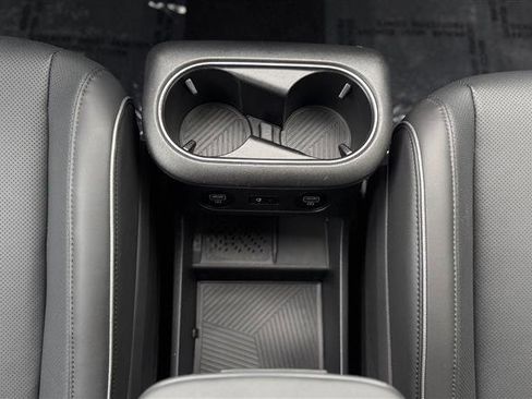 Used 2024 Hyundai Ioniq 5 Limited image 25