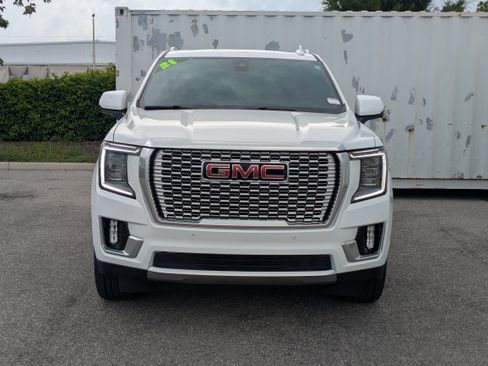 Used 2021 GMC Yukon XL Denali AWD/4WD image 9