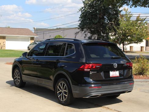 Used 2019 Volkswagen Tiguan SE w/ Panoramic Sunroof Package image 7