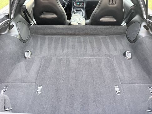 Used 2004 Chevrolet Corvette Coupe w/ Preferred Equipment Group RWD image 35