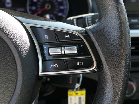 Used 2022 Kia Forte LXS image 21