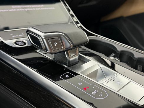 Used 2024 Audi Q7 3.0T Prestige AWD/4WD image 17