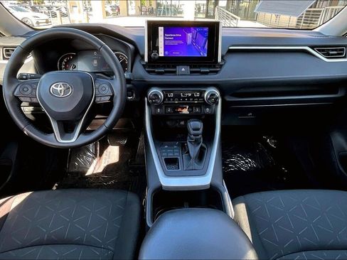 Used 2023 Toyota RAV4 XLE image 11