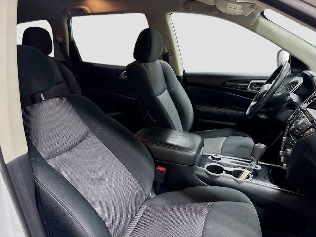 Used 2020 Nissan Pathfinder S AWD/4WD image 23