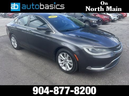 Used 2015 Chrysler 200 Limited image 8
