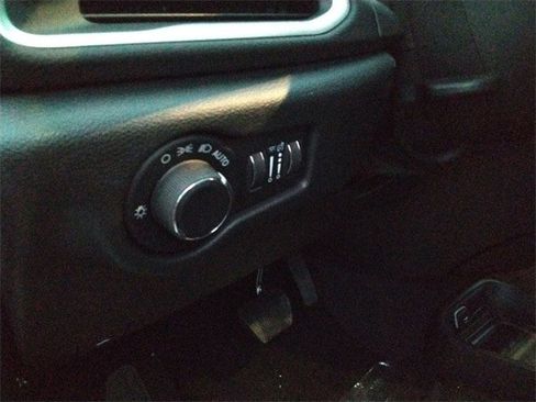 New 2026 Chrysler Voyager LX image 25