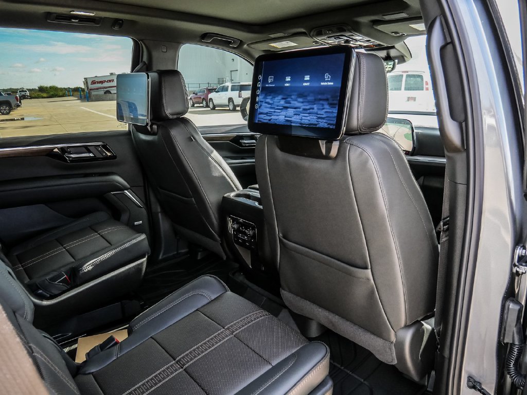 New 2026 Chevrolet Tahoe High Country AWD/4WD image 25